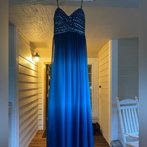 Strapless ombré blue prom dress